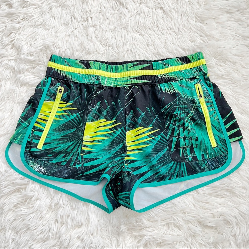 Fabletics Tyson Rainforest Shorts Small